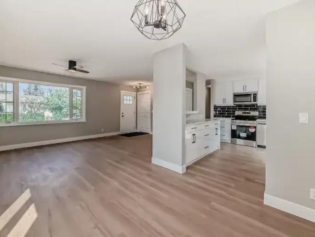 House 3 Bedroom For Rent Calgary AB 2280 ES103118592