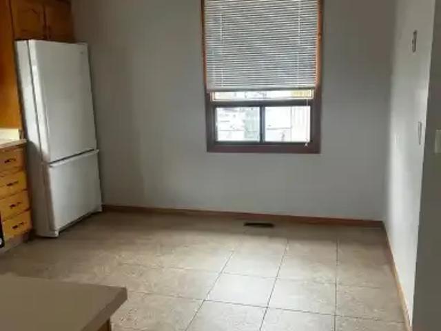 House 3 Bedroom For Rent Calgary AB 2300 ELS101687606