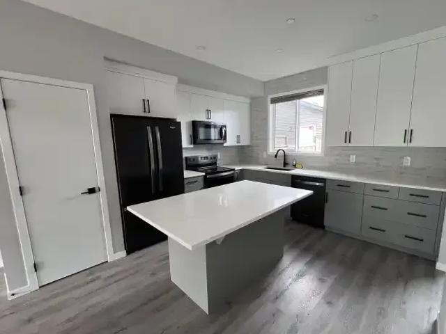 House 3 Bedroom For Rent Calgary AB 2400 ELS102952052