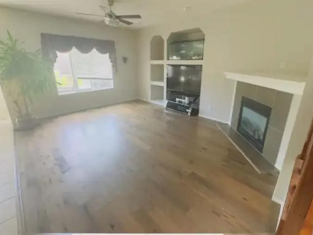 House 3 Bedroom For Rent Calgary AB 2400 ES103119049