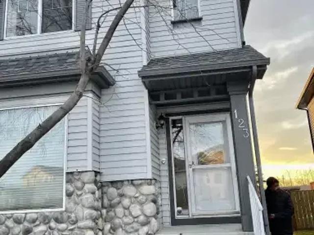 House 3 Bedroom For Rent Calgary AB 2900 ELS101687702