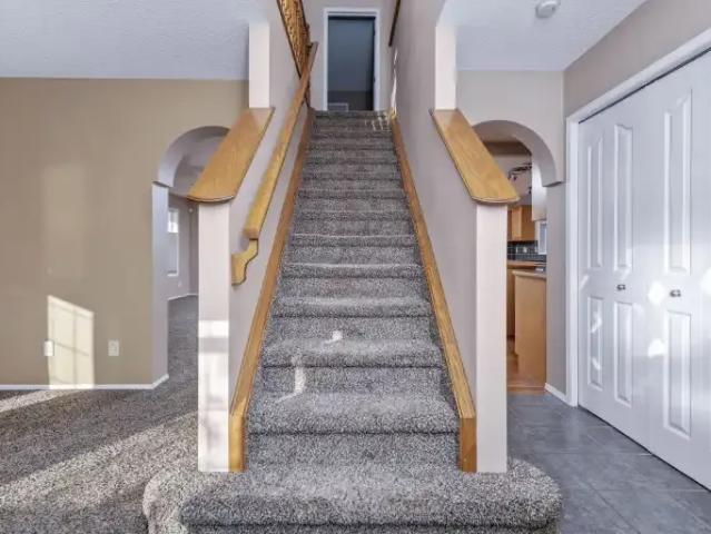 House 3 Bedroom For Rent Calgary AB 3100 ES104180492