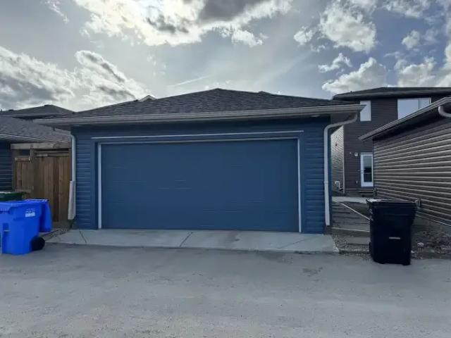 House 3 Bedroom For Rent Calgary AB 3300 ELS102845476