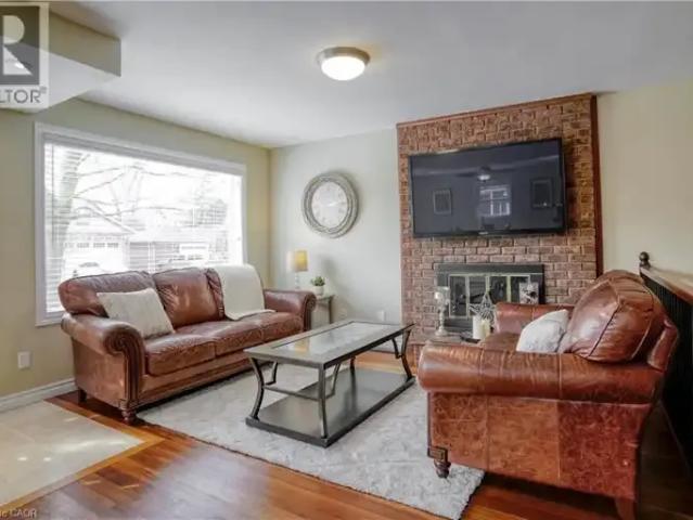 House 3 Bedroom For Rent Cambridge ON 2500 ES105023438