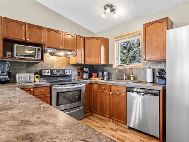 House 3 Bedroom For Rent Canmore AB 6500 ES104681478