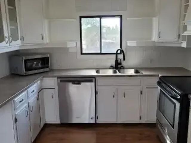 House 3 Bedroom For Rent Airdrie AB 2150 ES105023325