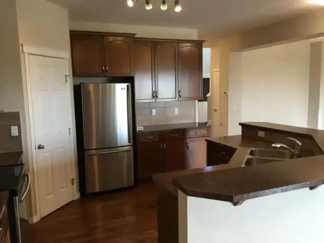 House 3 Bedroom For Rent Airdrie AB 2350 ES104940896