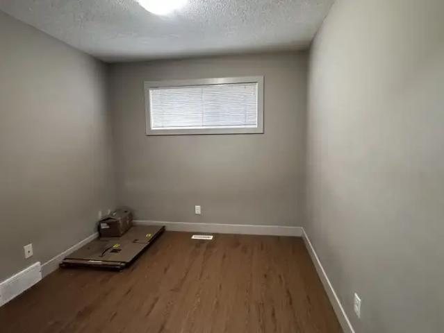 House 3 Bedroom For Rent Airdrie AB 2500 ES104957614