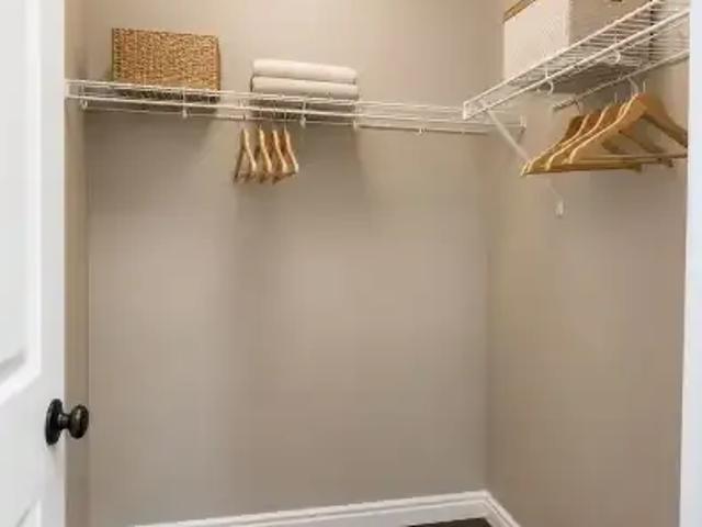 House 3 Bedroom For Rent Beaumont AB 2650 ES105004693