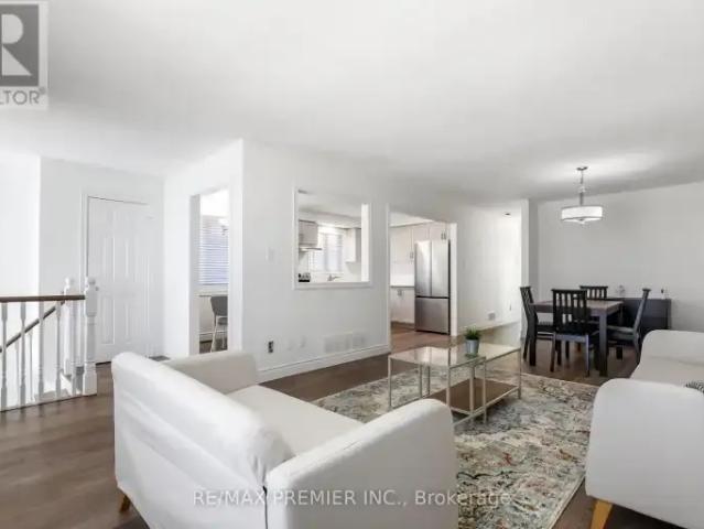 House 3 Bedroom For Rent Bradford West Gwillimbury ON 3200 ES103958733