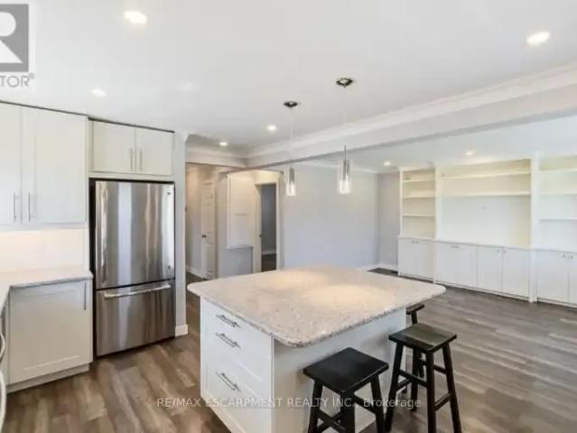 House 3 Bedroom For Rent Burlington ON 2800 ES103611919