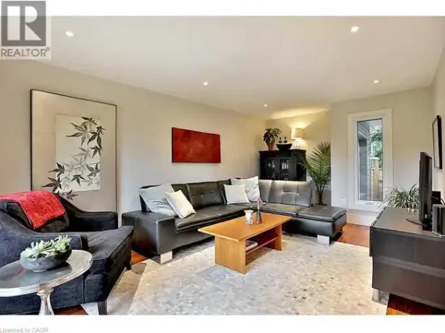 House 3 Bedroom For Rent Burlington ON 3950 ELS102883576