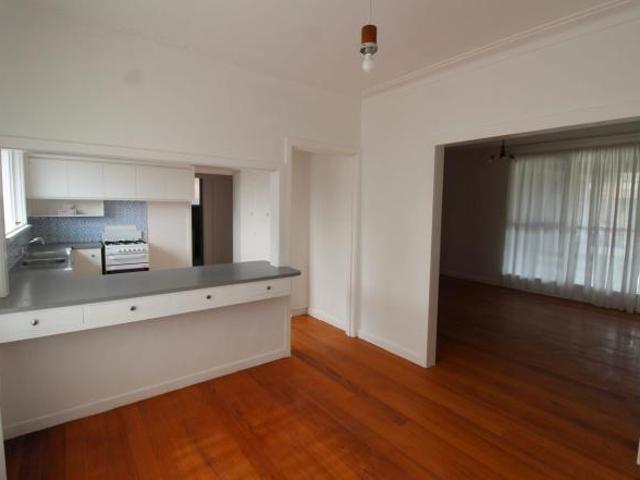 House 3 Bedroom For Rent Burwood VIC 620 ES101506469