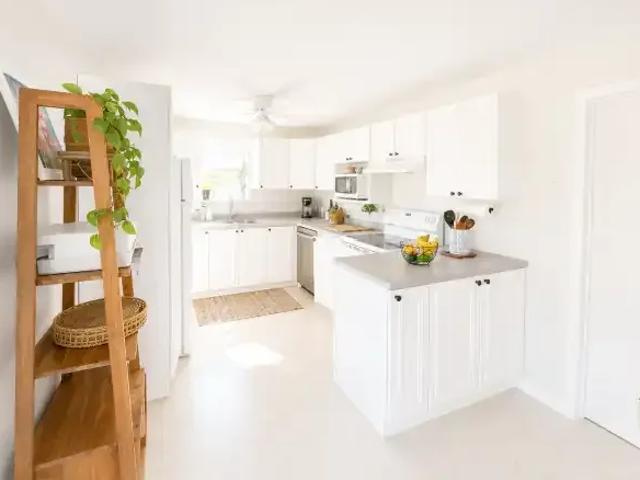 House 3 Bedroom For Rent Gananoque ON 2395 ES102518762
