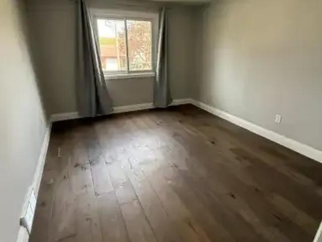 House 3 Bedroom For Rent Guelph ON 2500 ES102847381
