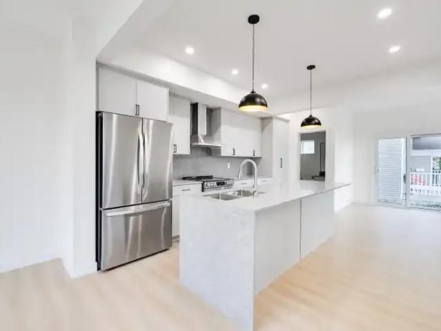 House 3 Bedroom For Rent Edmonton AB 1975 ES102700951