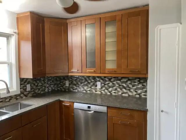 House 3 Bedroom For Rent Edmonton AB 1995 ELS101910111