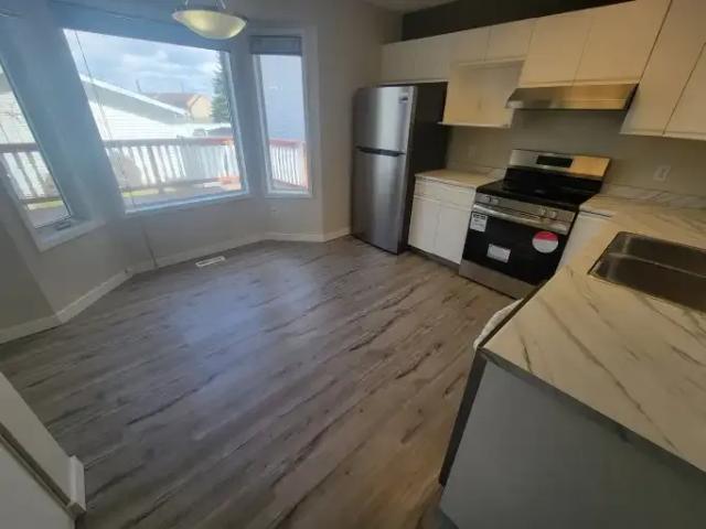 House 3 Bedroom For Rent Edmonton AB 2050 ES102846248