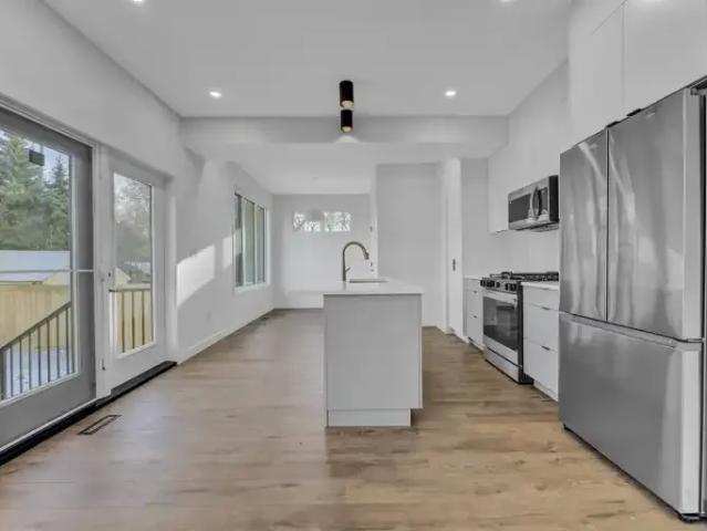 House 3 Bedroom For Rent Edmonton AB 2150 ES103060445