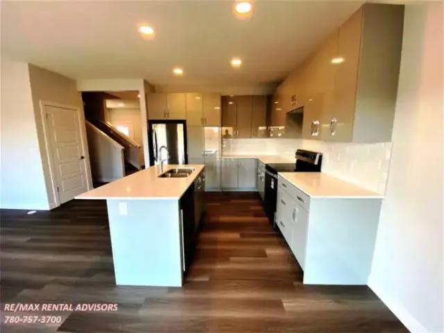 House 3 Bedroom For Rent Edmonton AB 2150 ES103338166