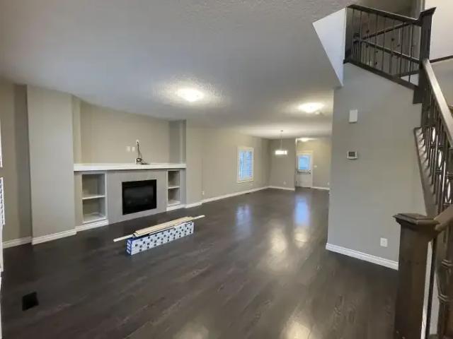 House 3 Bedroom For Rent Edmonton AB 2390 ELS102085768