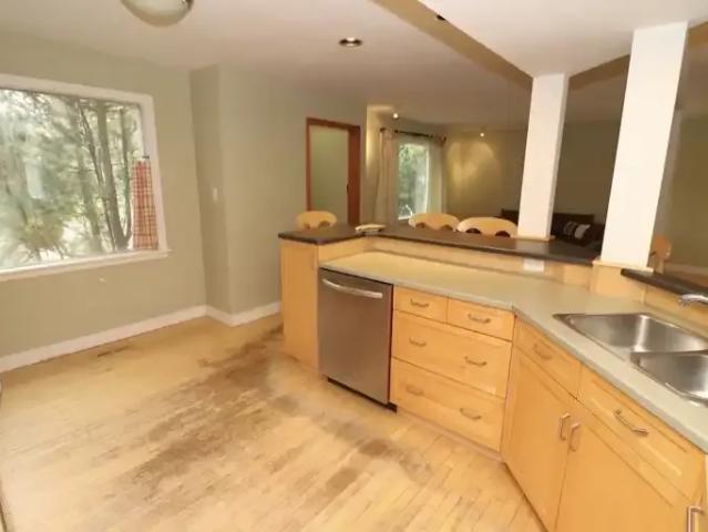 House 3 Bedroom For Rent Edmonton AB 2390 ES105047782