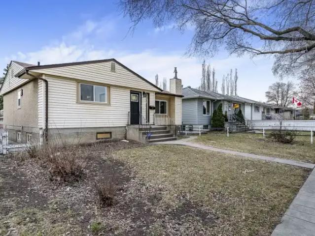 House 3 Bedroom For Rent Edmonton AB 2395 ES103840220