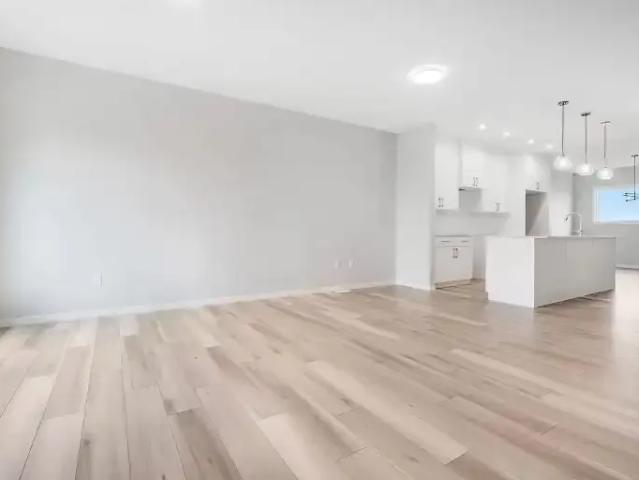 House 3 Bedroom For Rent Edmonton AB 2300 ES104181925