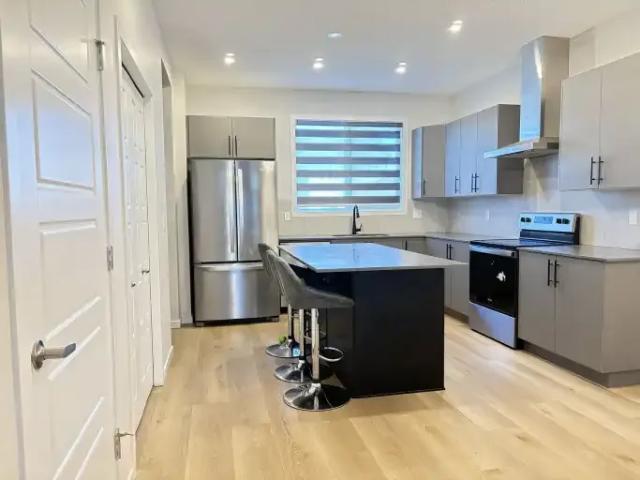 House 3 Bedroom For Rent Edmonton AB 2400 ES103215886