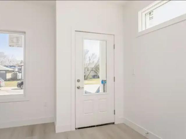 House 3 Bedroom For Rent Edmonton AB 2550 ES104181941