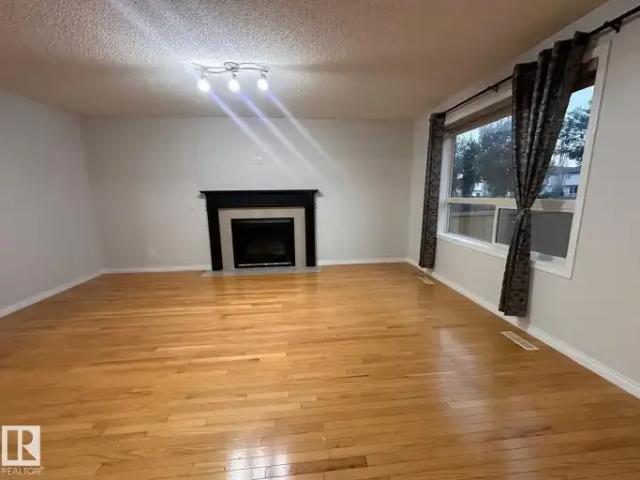 House 3 Bedroom For Rent Edmonton AB 2500 ES105023511