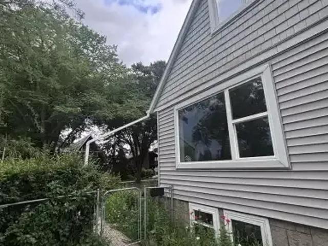 House 3 Bedroom For Rent Edmonton AB 3000 ES104067077