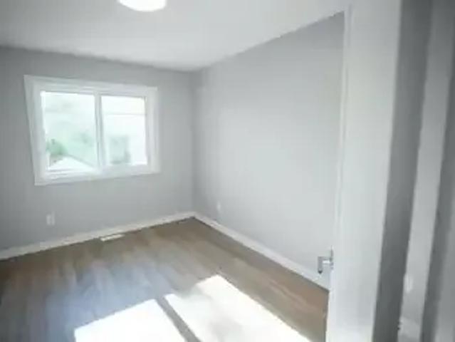 House 3 Bedroom For Rent Edmonton AB 850 ELS102952065