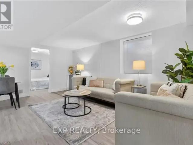 House 3 Bedroom For Rent Kitchener ON 1800 ES102578827