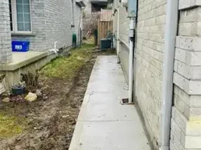 House 3 Bedroom For Rent Kitchener ON 1849 ES102658604