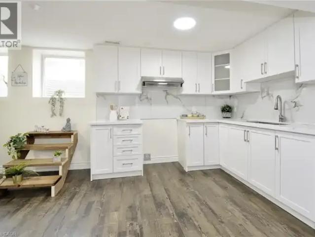 House 3 Bedroom For Rent Kitchener ON 1900 ES104106796
