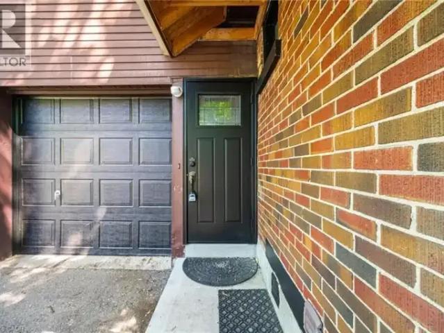 House 3 Bedroom For Rent Kitchener ON 2600 ES102468416