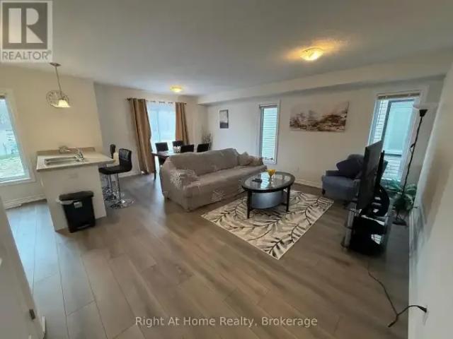 House 3 Bedroom For Rent Kitchener ON 2600 ES105048132