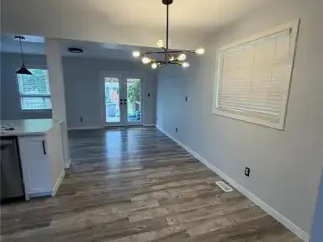 House 3 Bedroom For Rent Kitchener ON 2850 ES103368029