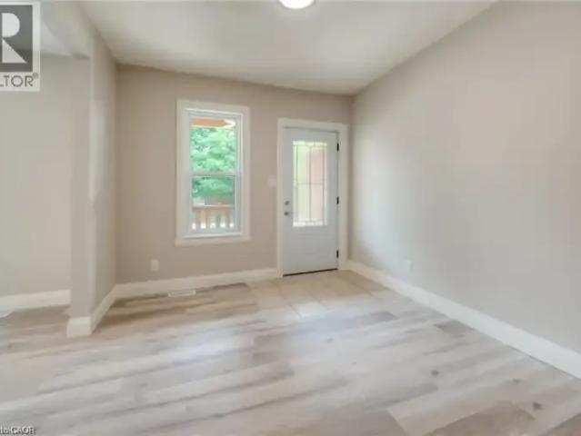 House 3 Bedroom For Rent Kitchener ON 2100 ES101585073
