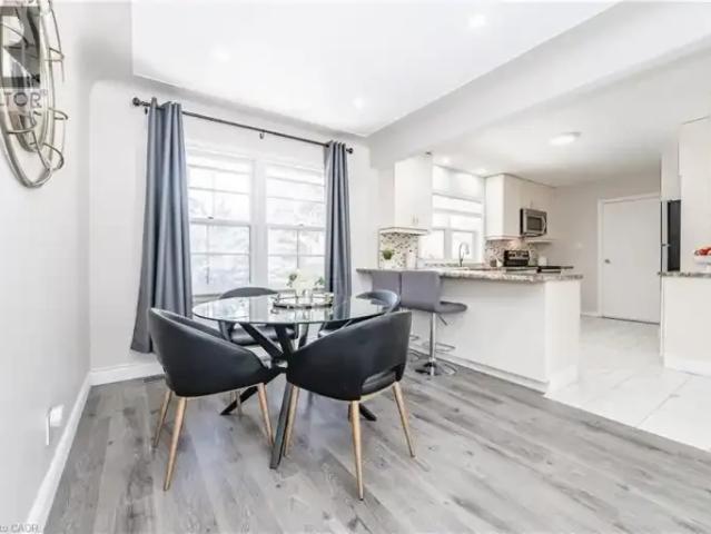 House 3 Bedroom For Rent Kitchener ON 2300 ES102578805