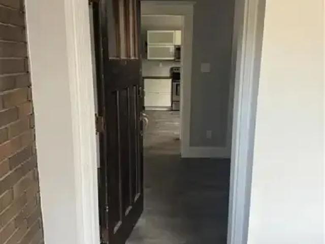 House 3 Bedroom For Rent Kitchener ON 2300 ES102052549