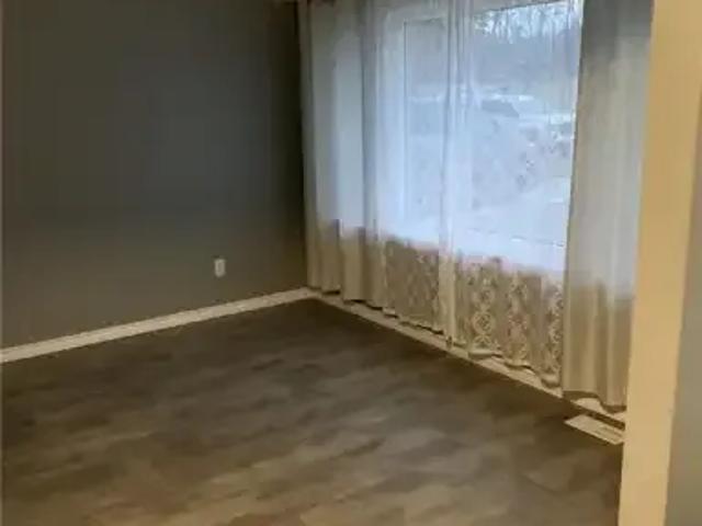 House 3 Bedroom For Rent Kitchener ON 2350 ES103322705