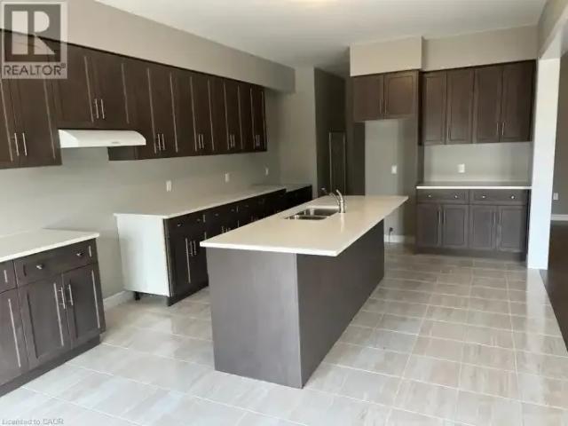 House 3 Bedroom For Rent Kitchener ON 3000 ES102883616