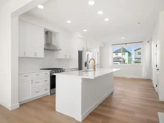 House 3 Bedroom For Rent Harmony AB 3900 ES103367903
