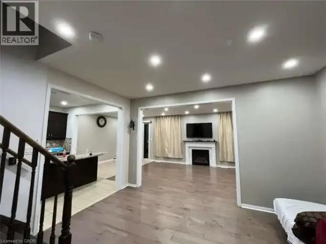 House 3 Bedroom For Rent Milton ON 3400 ES101301744