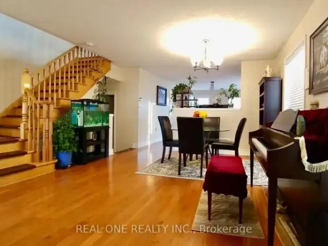 House 3 Bedroom For Rent Milton ON 3750 ES103355393