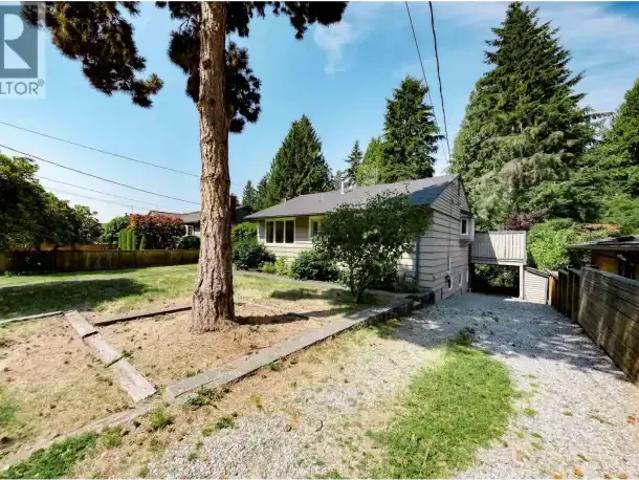 House 3 Bedroom For Rent North Vancouver BC 5600 ES104106808