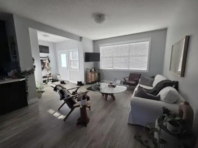House 3 Bedroom For Rent Spruce Grove AB 1900 ES105623615