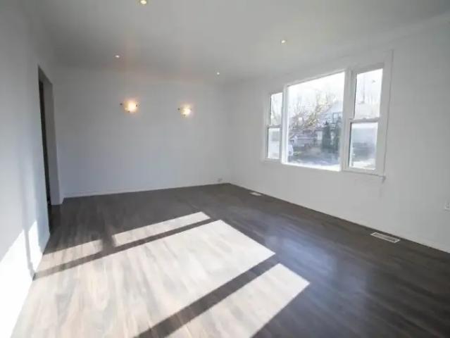 House 3 Bedroom For Rent St. Catharines ON 2095 ES102846420